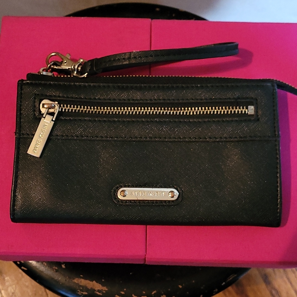 Anne Klein wristlet wallet